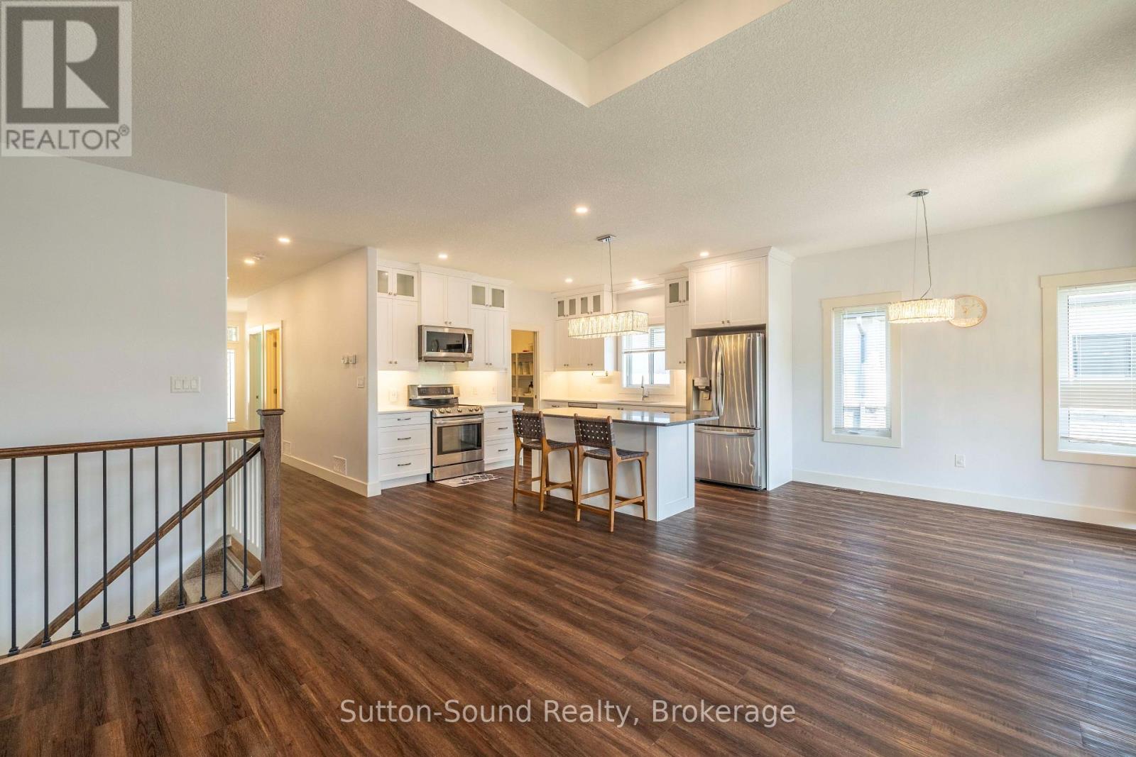 315 6TH AVENUE W - 6