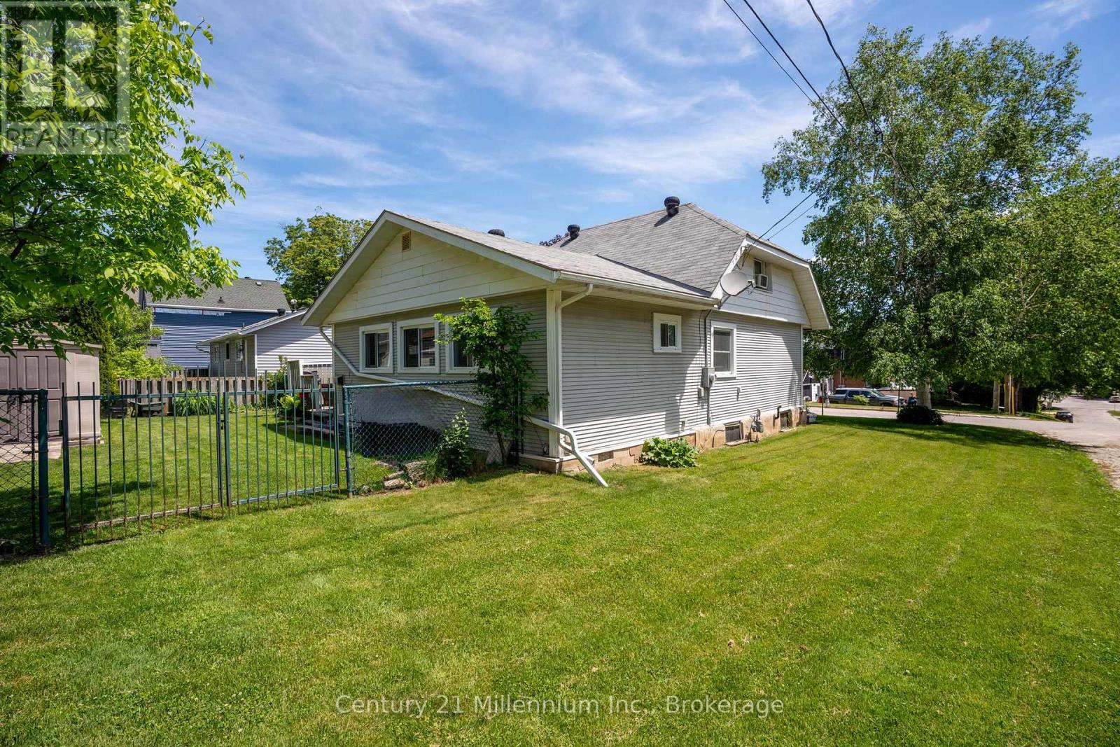 1712 5TH AVENUE W - 36
