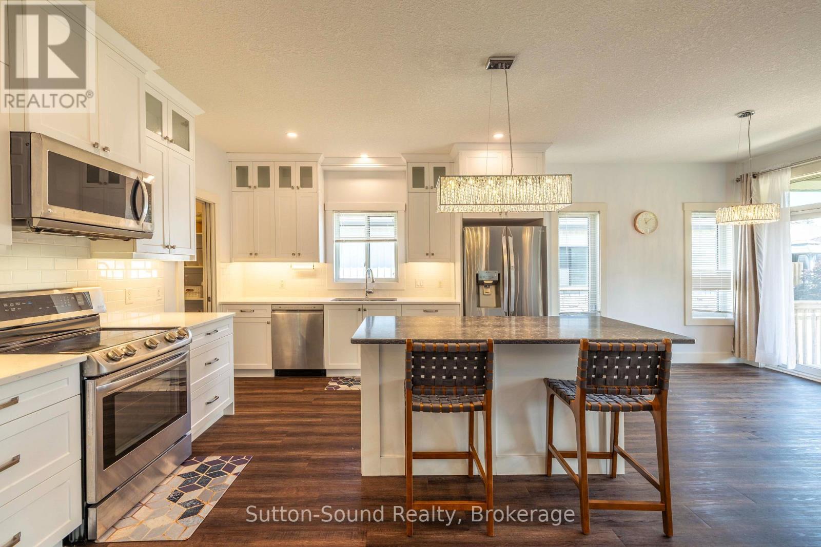 315 6TH AVENUE W - 9