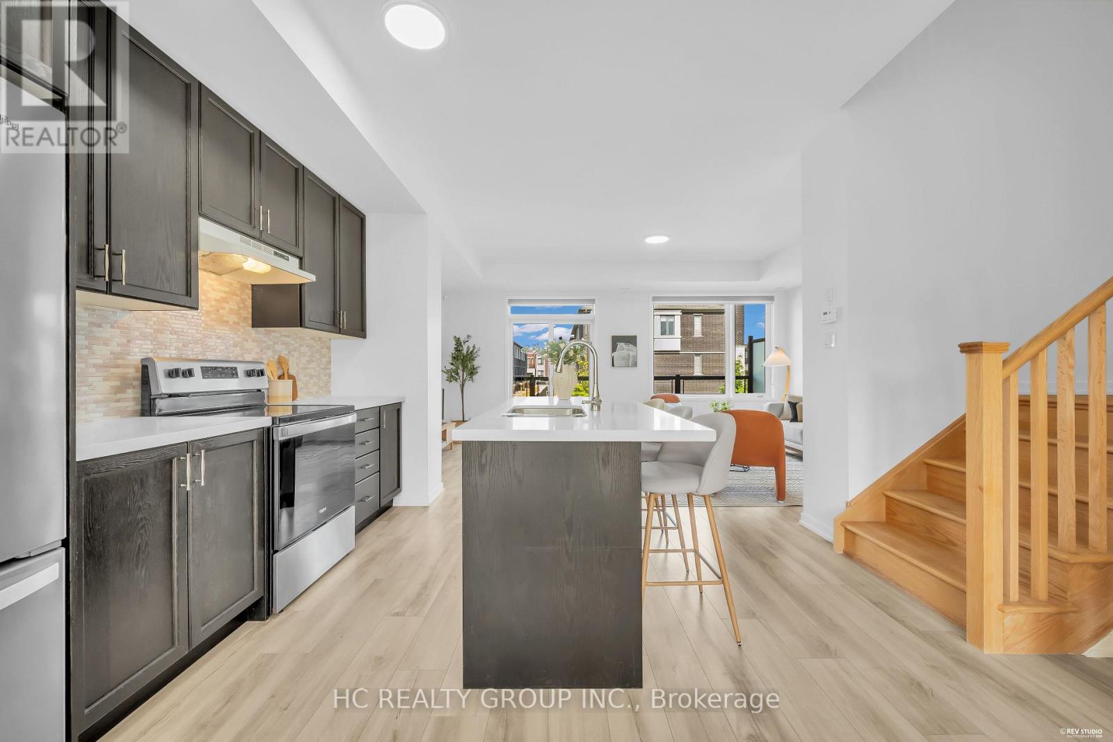 95 CRIMSON FOREST DRIVE - 24