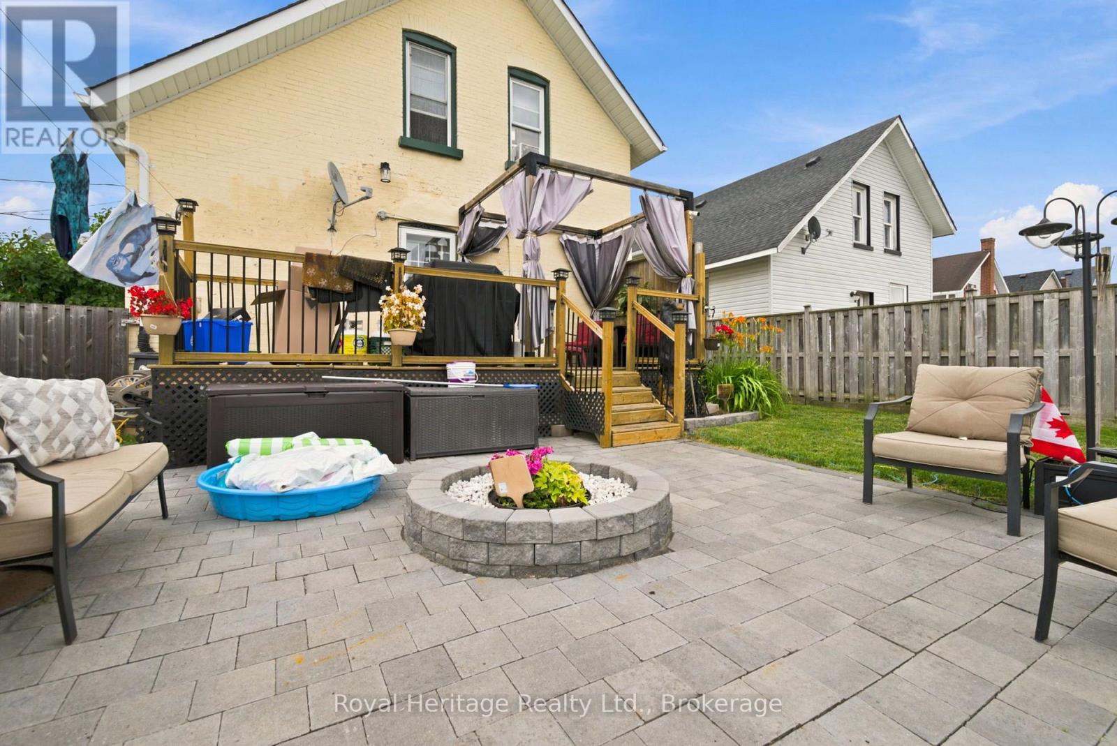 61 LINDSAY STREET N - 29