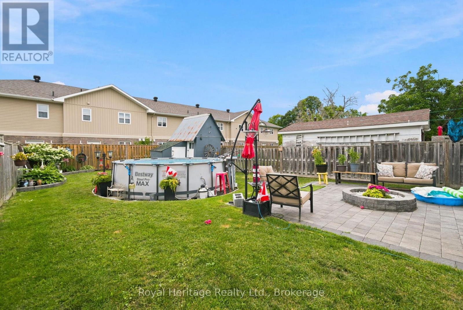 61 LINDSAY STREET N - 34