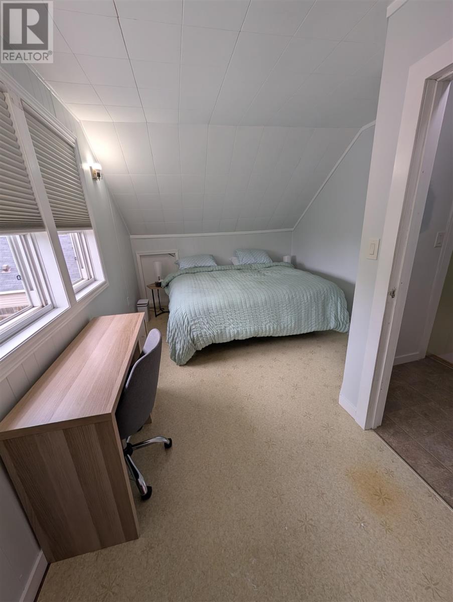 20 Montreal AVE - 16