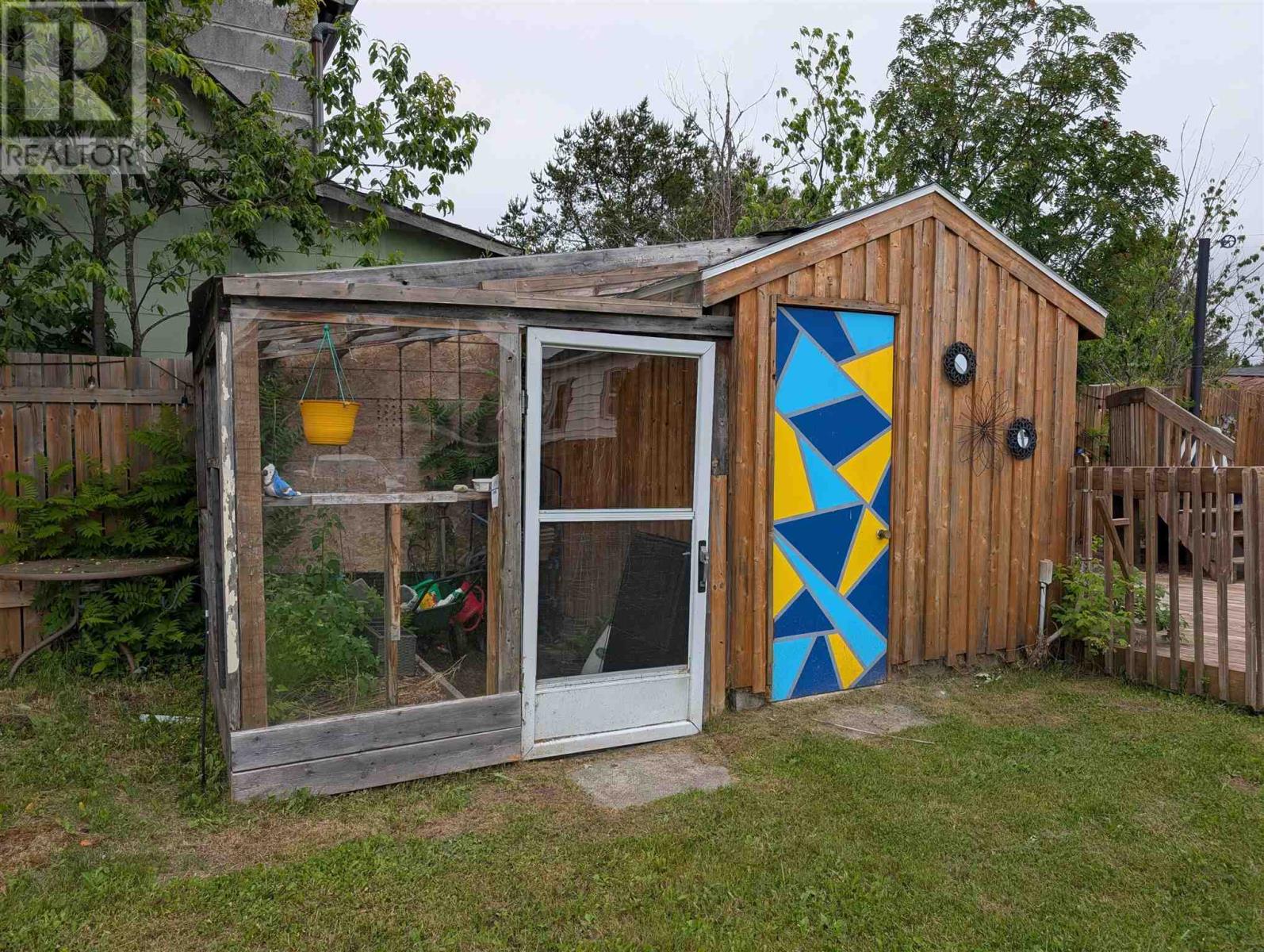 20 Montreal AVE - 31