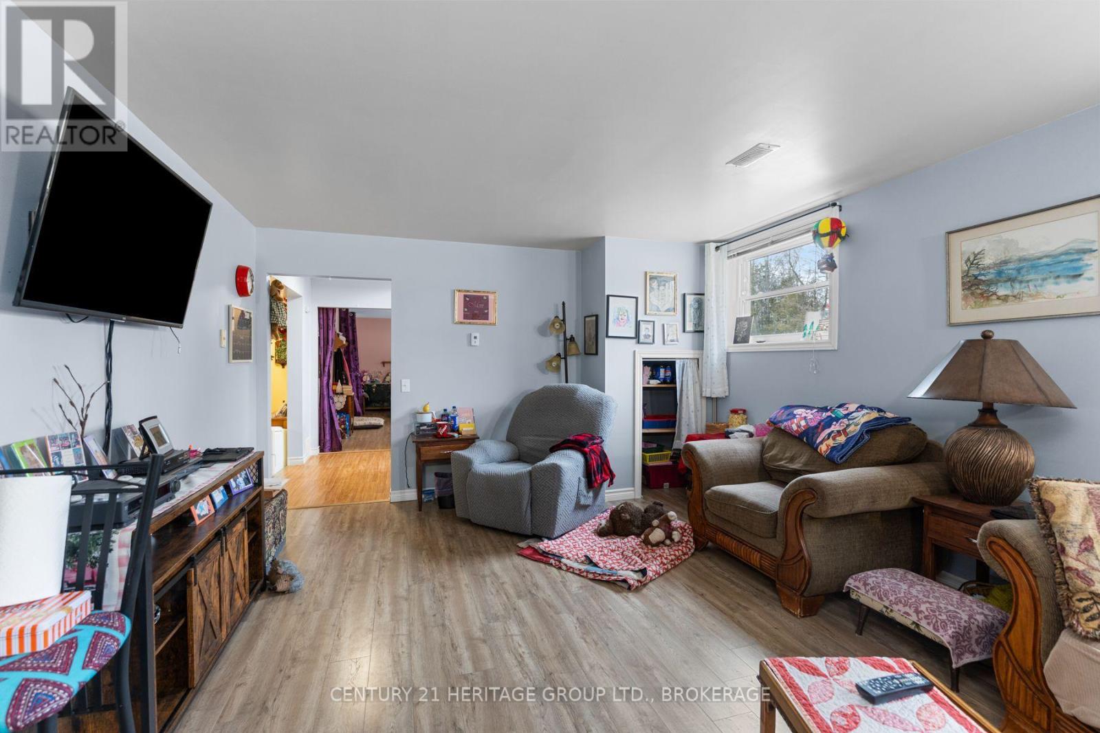 191 EMERSON ROAD - 38