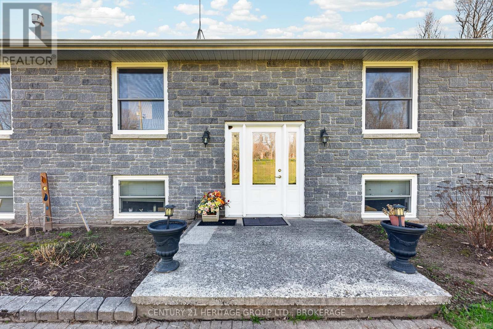 191 EMERSON ROAD - 4