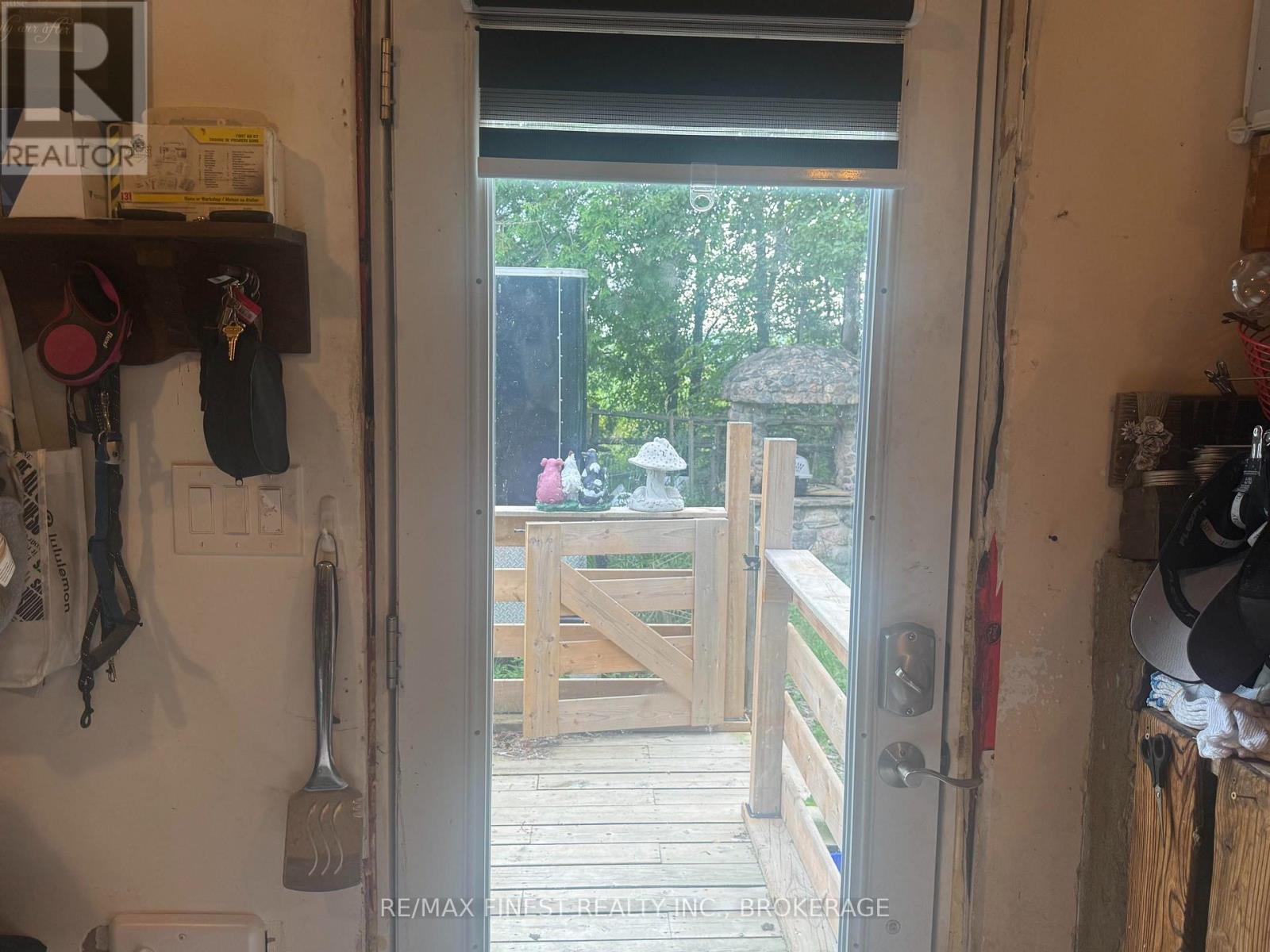 4556 MILBURN ROAD - 19