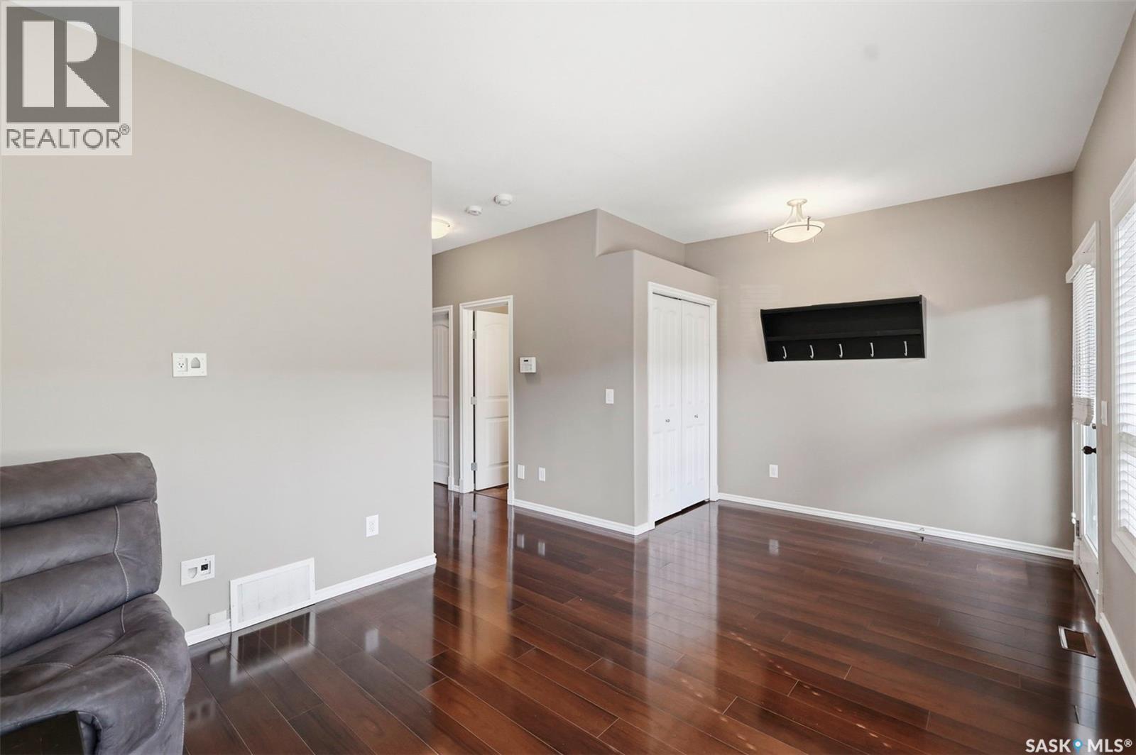 #320 Willowgrove LANE - 10