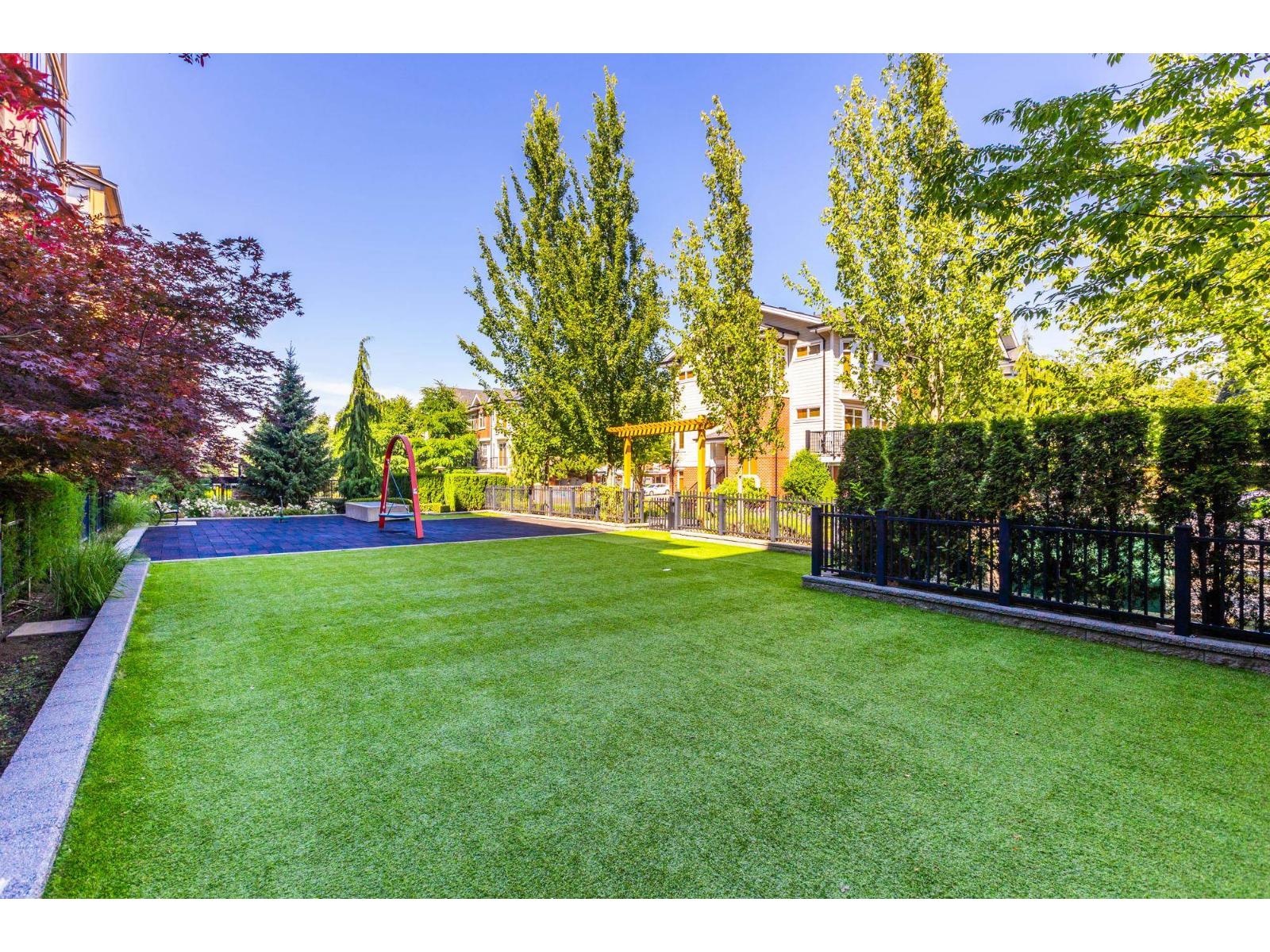 112 8067 207 STREET, Langley