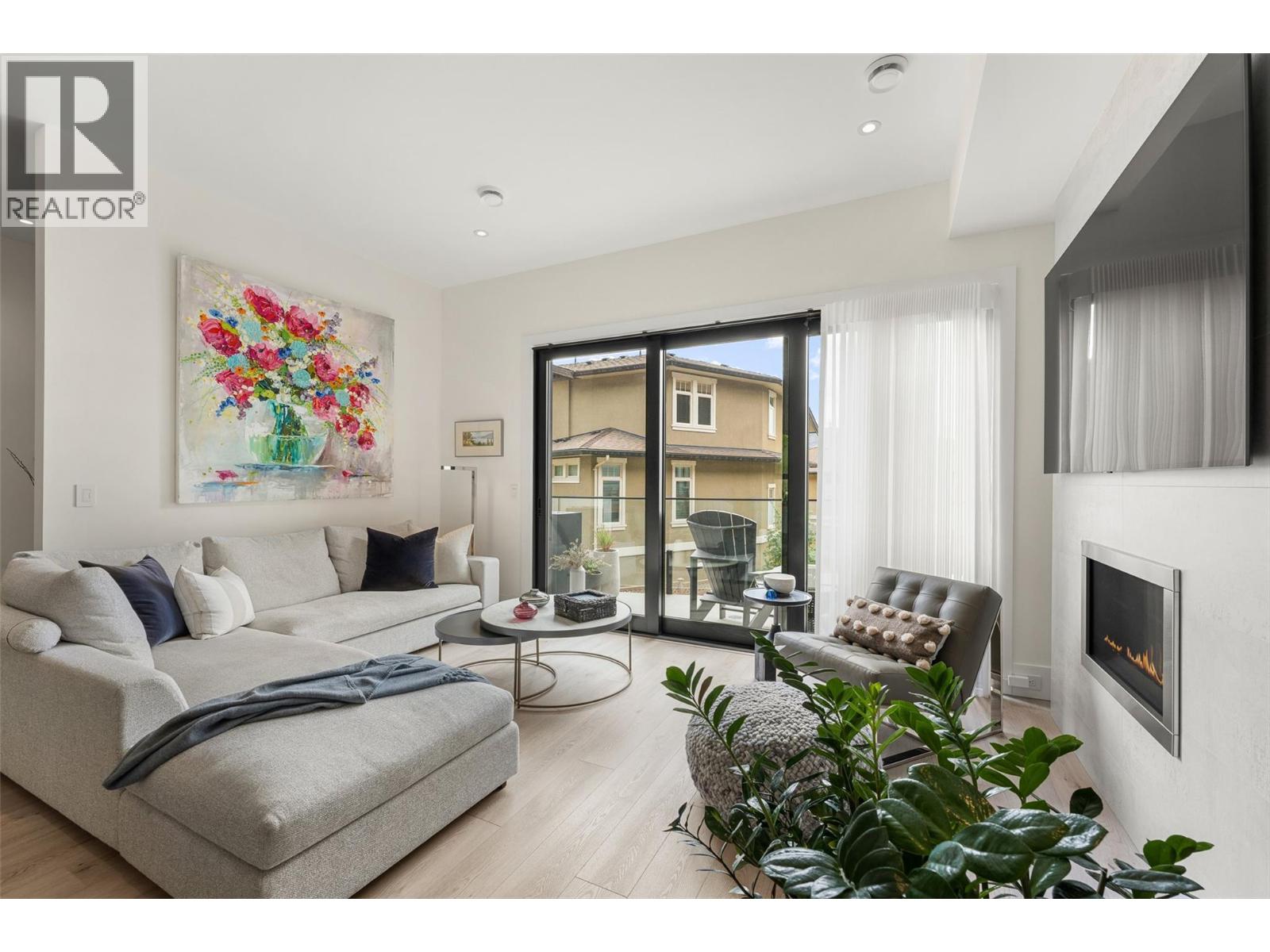 4364 Beach Avenue Unit# 7, Peachland