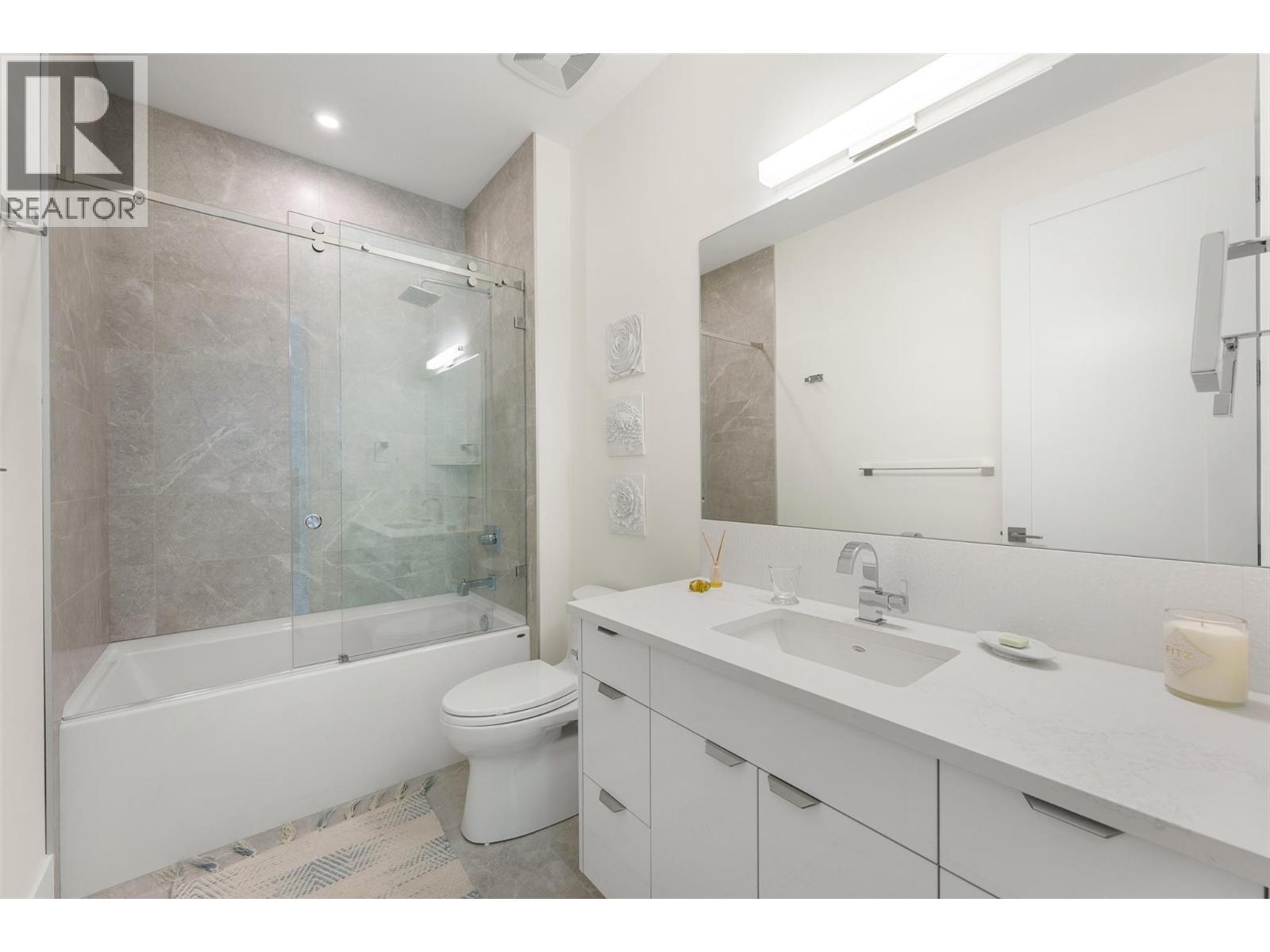 4364 Beach Avenue Unit# 7, Peachland