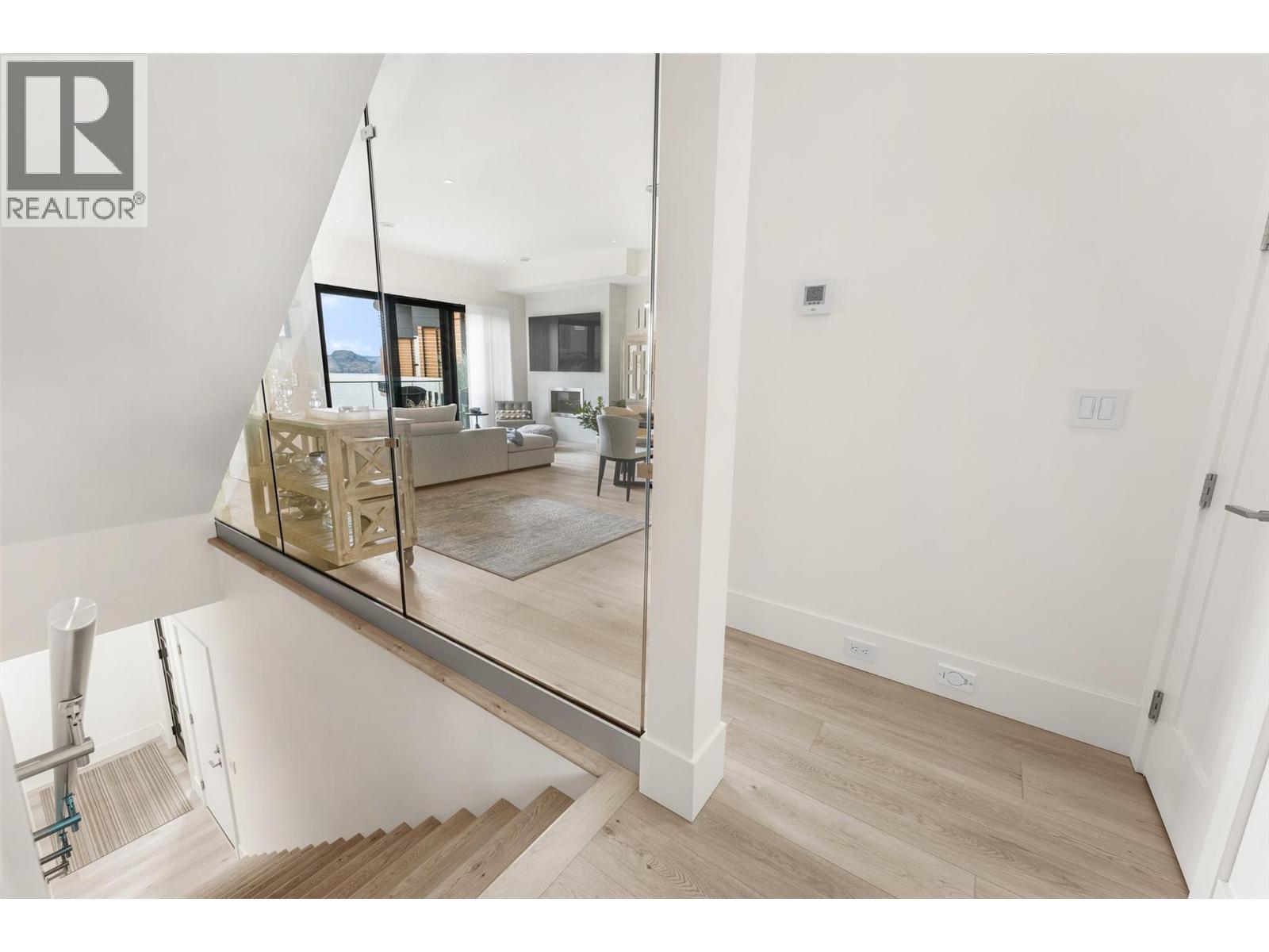 4364 Beach Avenue Unit# 7, Peachland