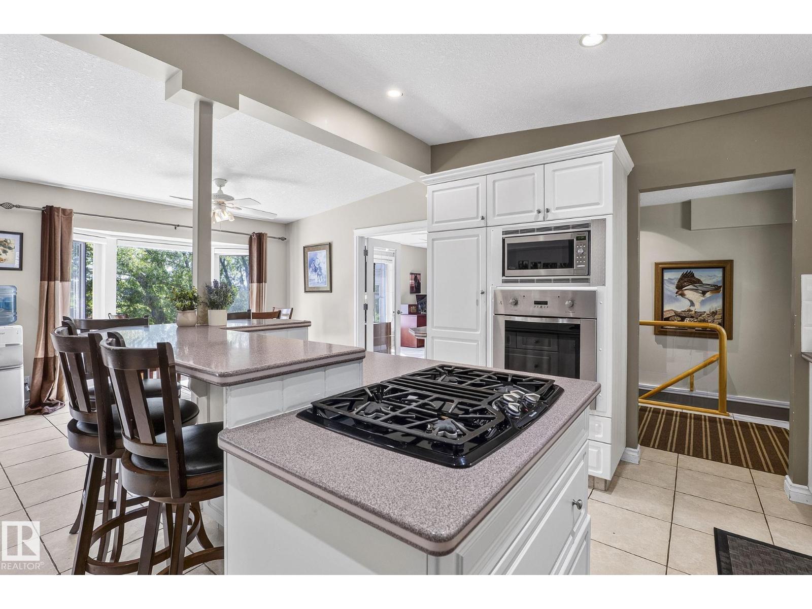 860 41 AV SW - 9