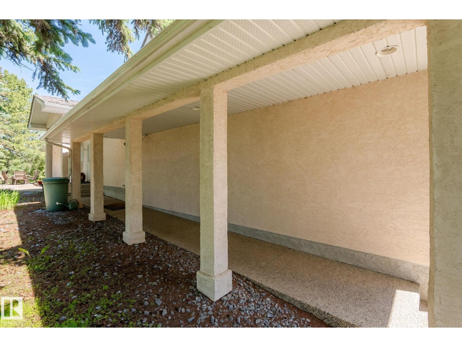 860 41 AV SW - 41