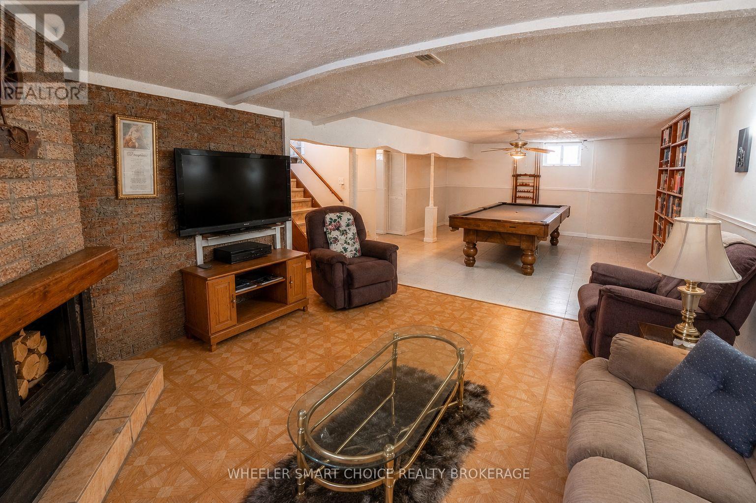 542 ANTHONY STREET - 18
