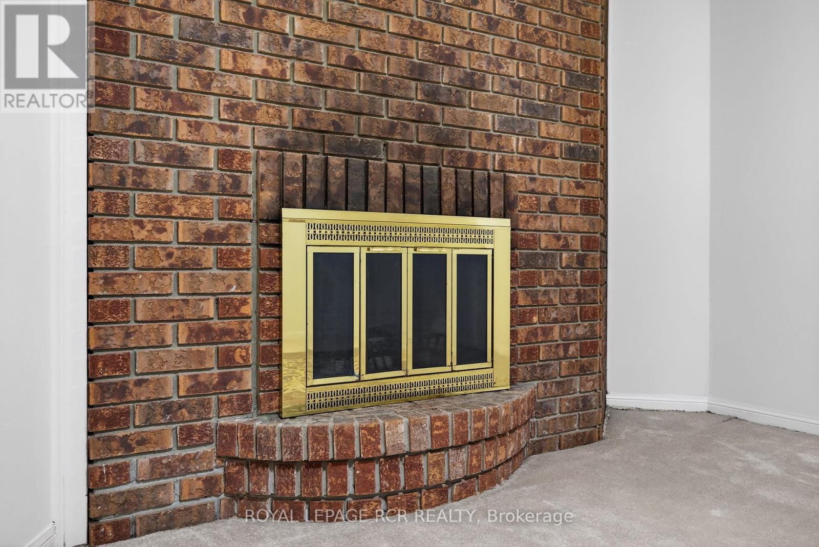 #44 68 CONFEDERATION WAY - 38