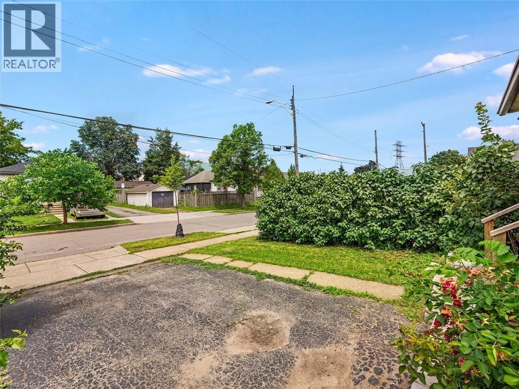 52 STAPLETON Avenue N - Image 31
