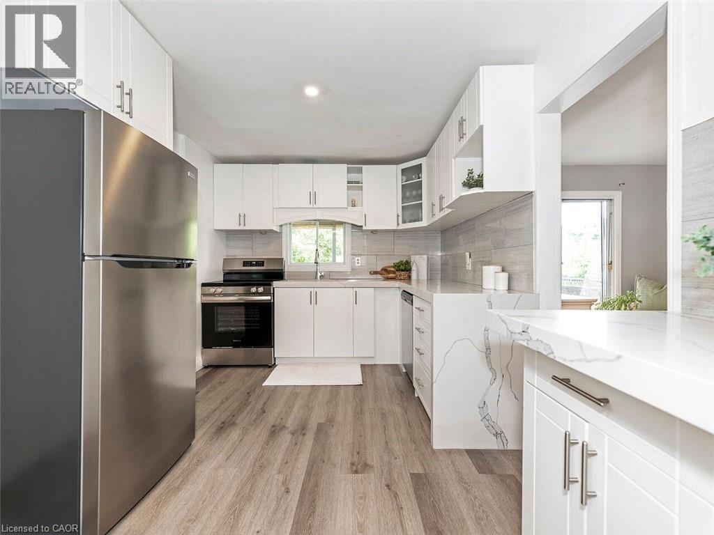 52 STAPLETON Avenue N - Image 6