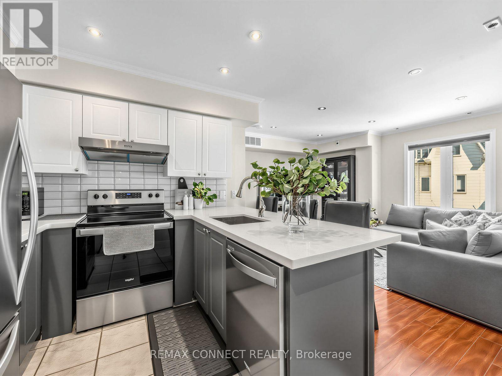 #605 12 SUDBURY STREET - 10