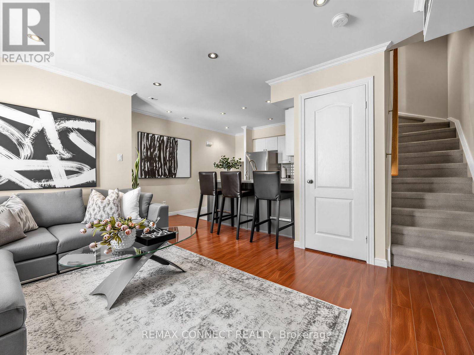 #605 12 SUDBURY STREET - 13