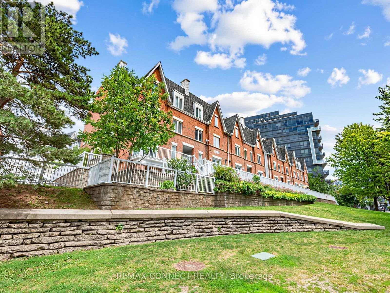#605 12 SUDBURY STREET - 2