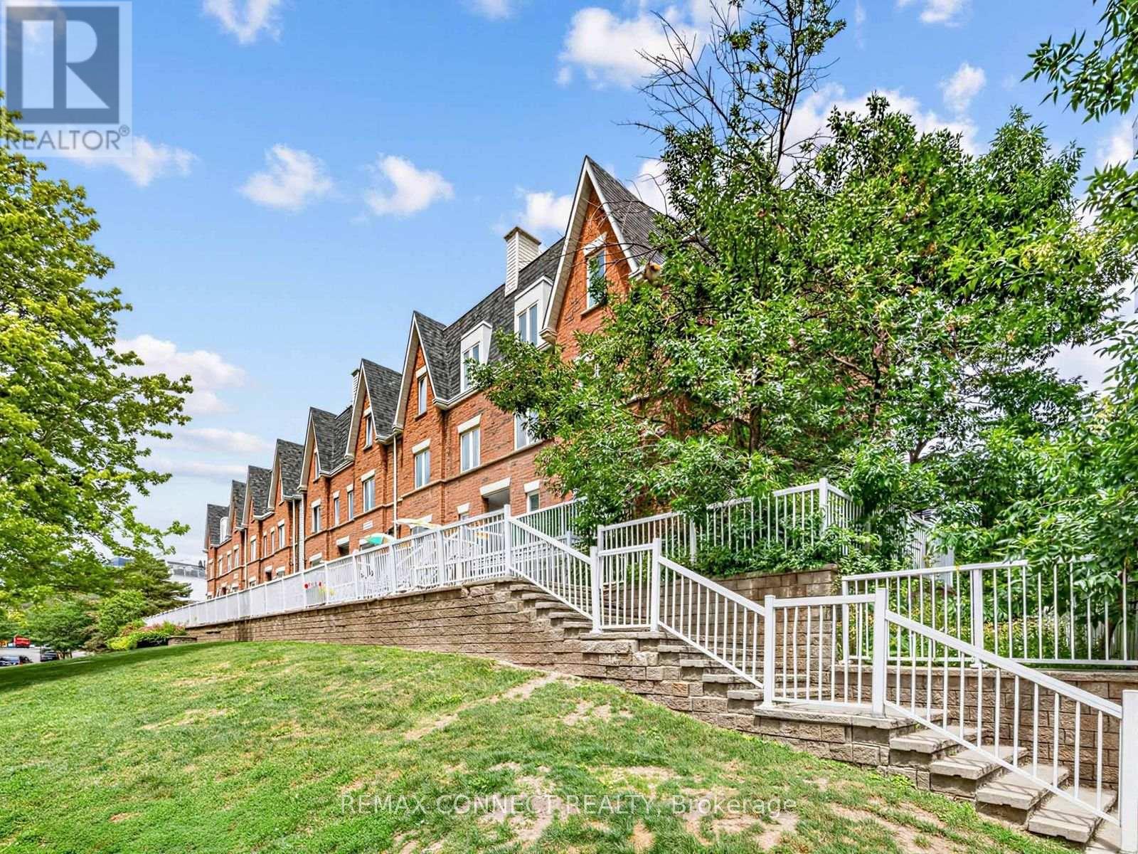 #605 12 SUDBURY STREET - 27