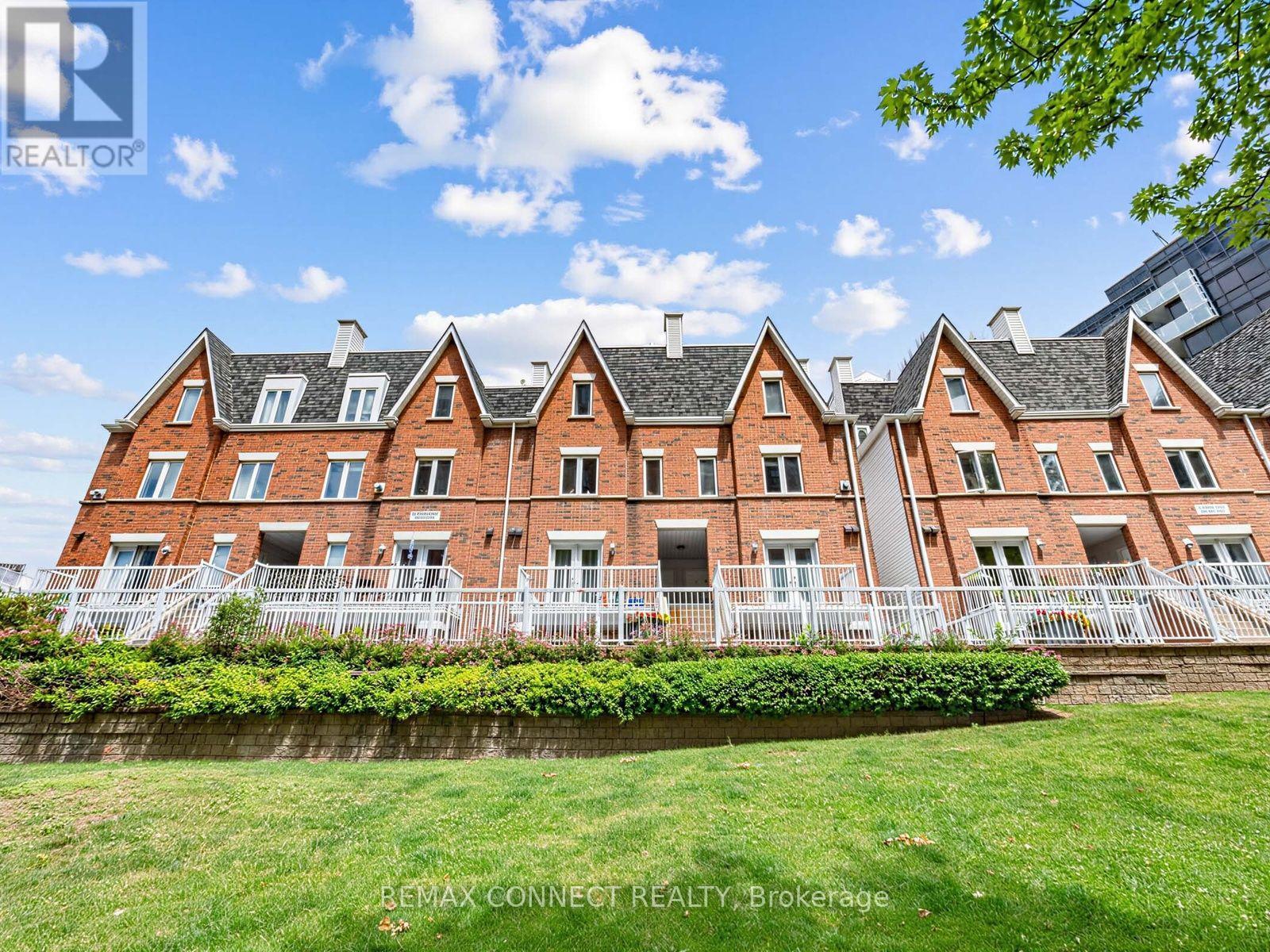 #605 12 SUDBURY STREET - 28