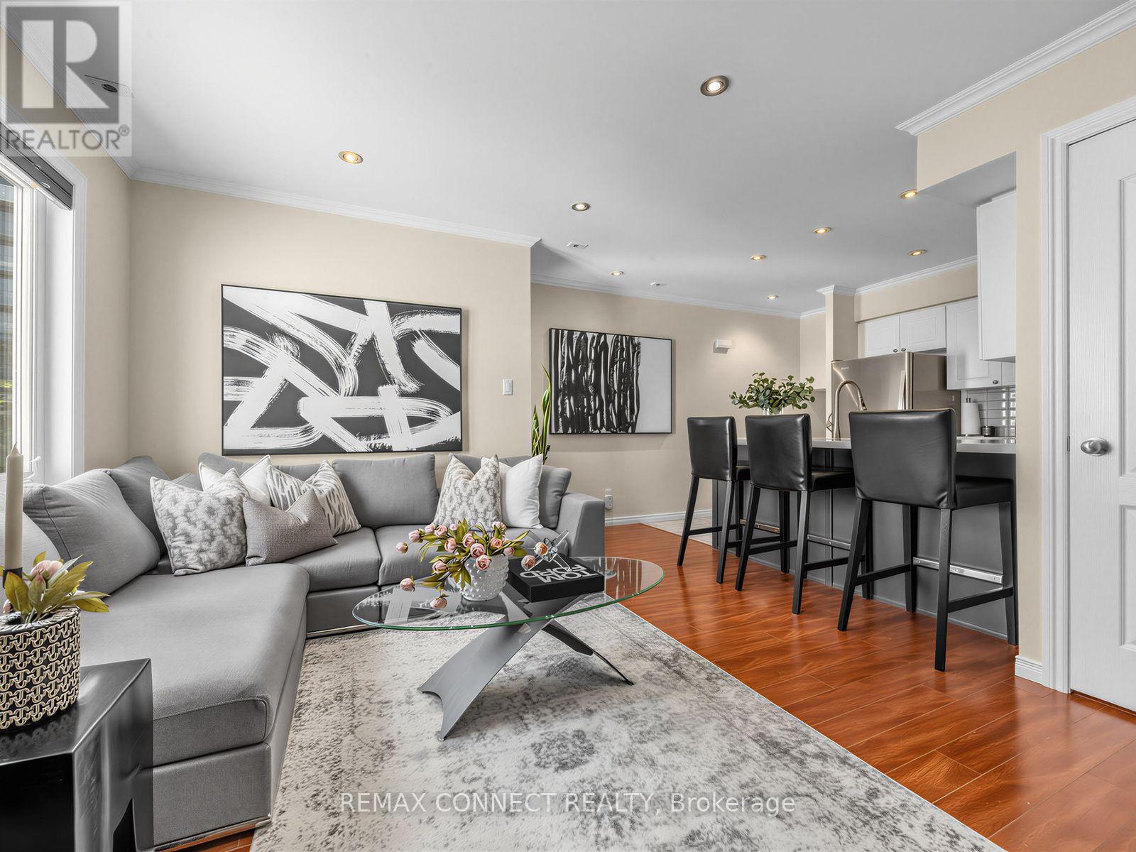 #605 12 SUDBURY STREET - 4