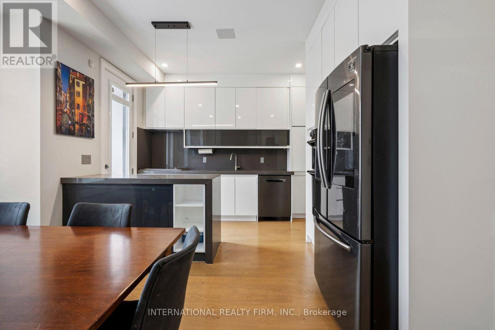39 WILMINGTON AVENUE - 12