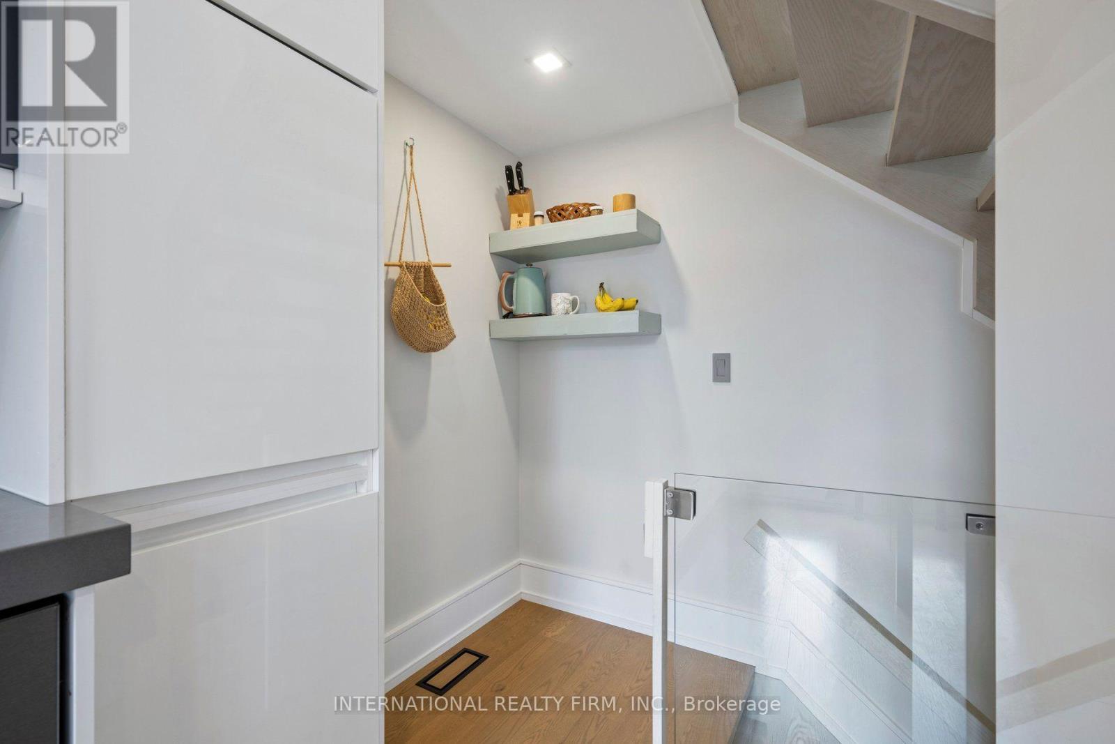 39 WILMINGTON AVENUE - 14