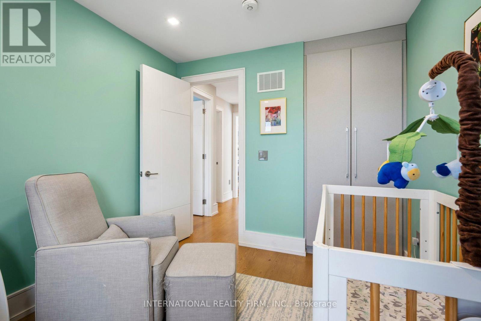 39 WILMINGTON AVENUE - 30