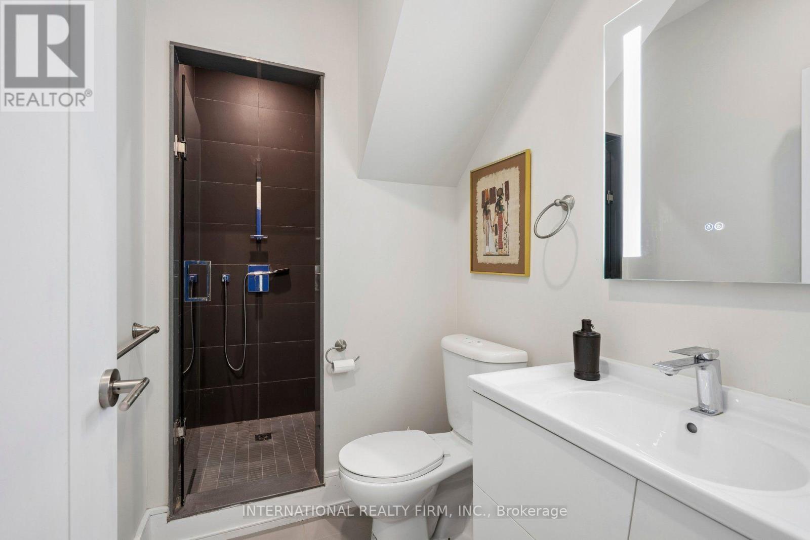 39 WILMINGTON AVENUE - 36