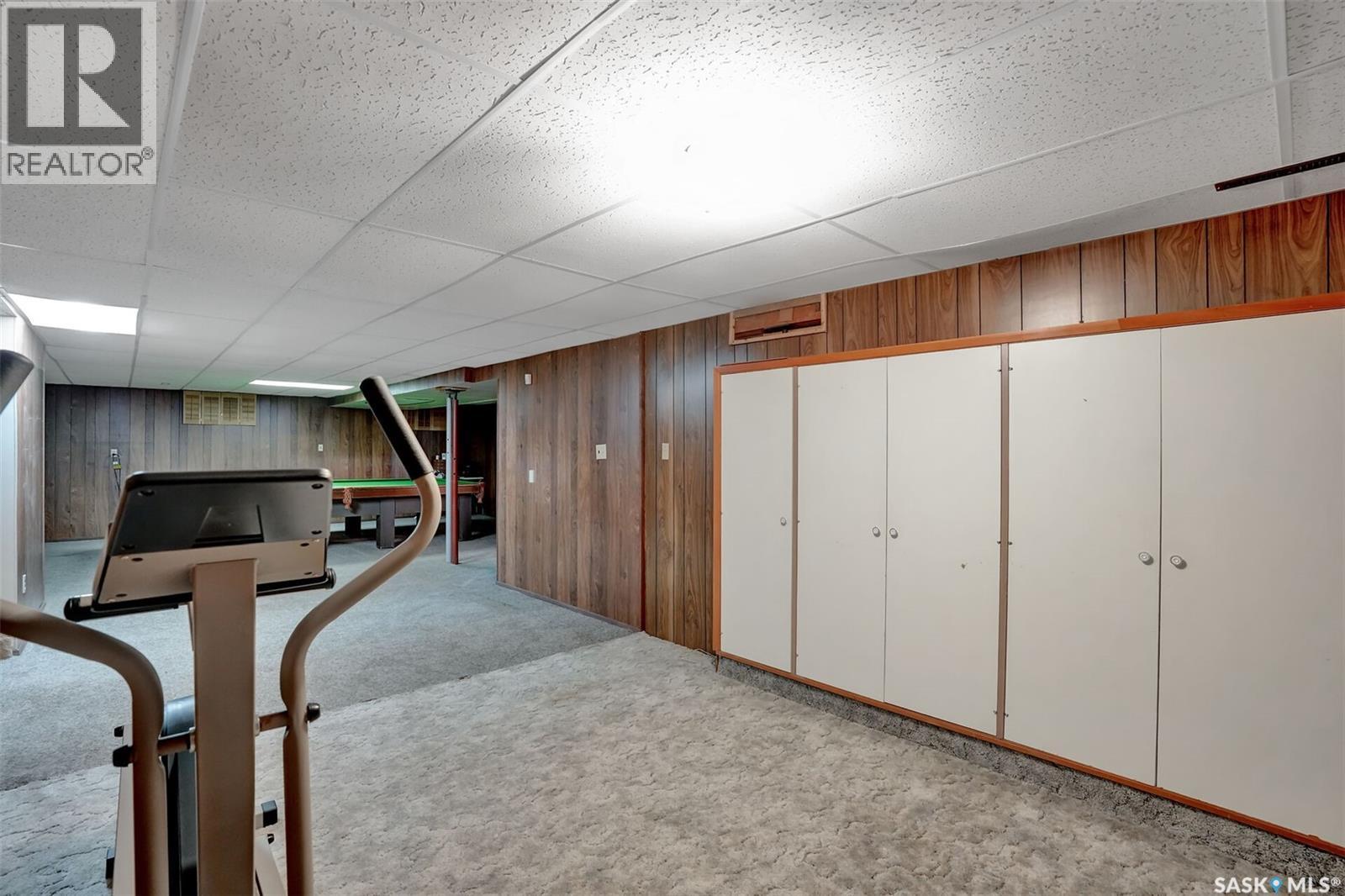 715 Connaught STREET - 33