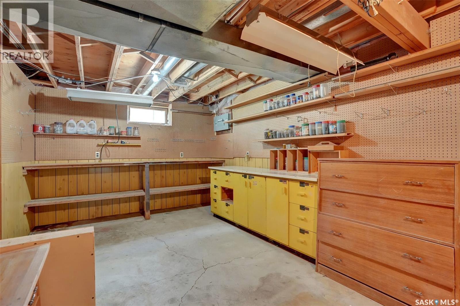 715 Connaught STREET - 40