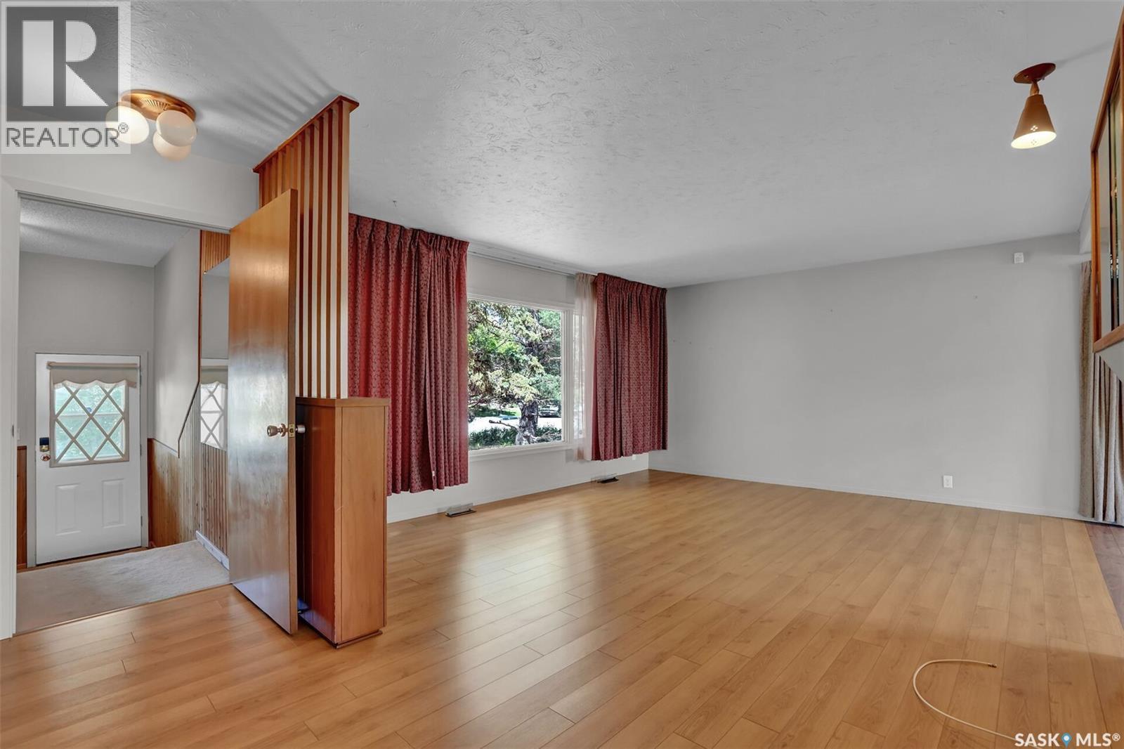 715 Connaught STREET - 7