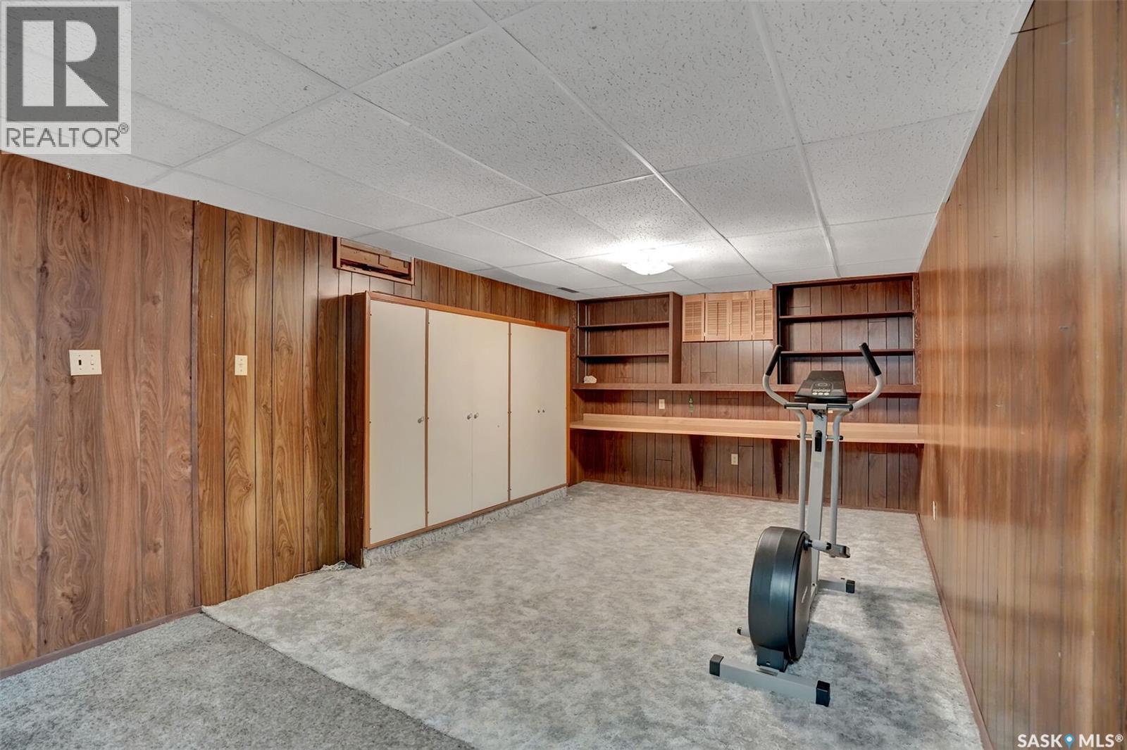 715 Connaught STREET - 32
