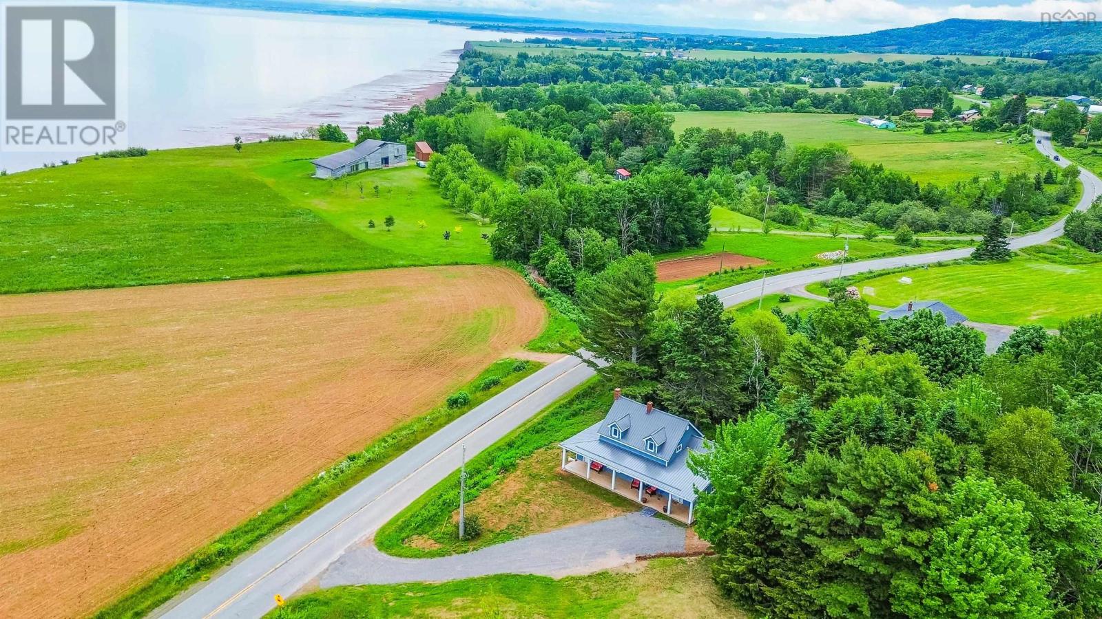 2617 Pereau Road - 36
