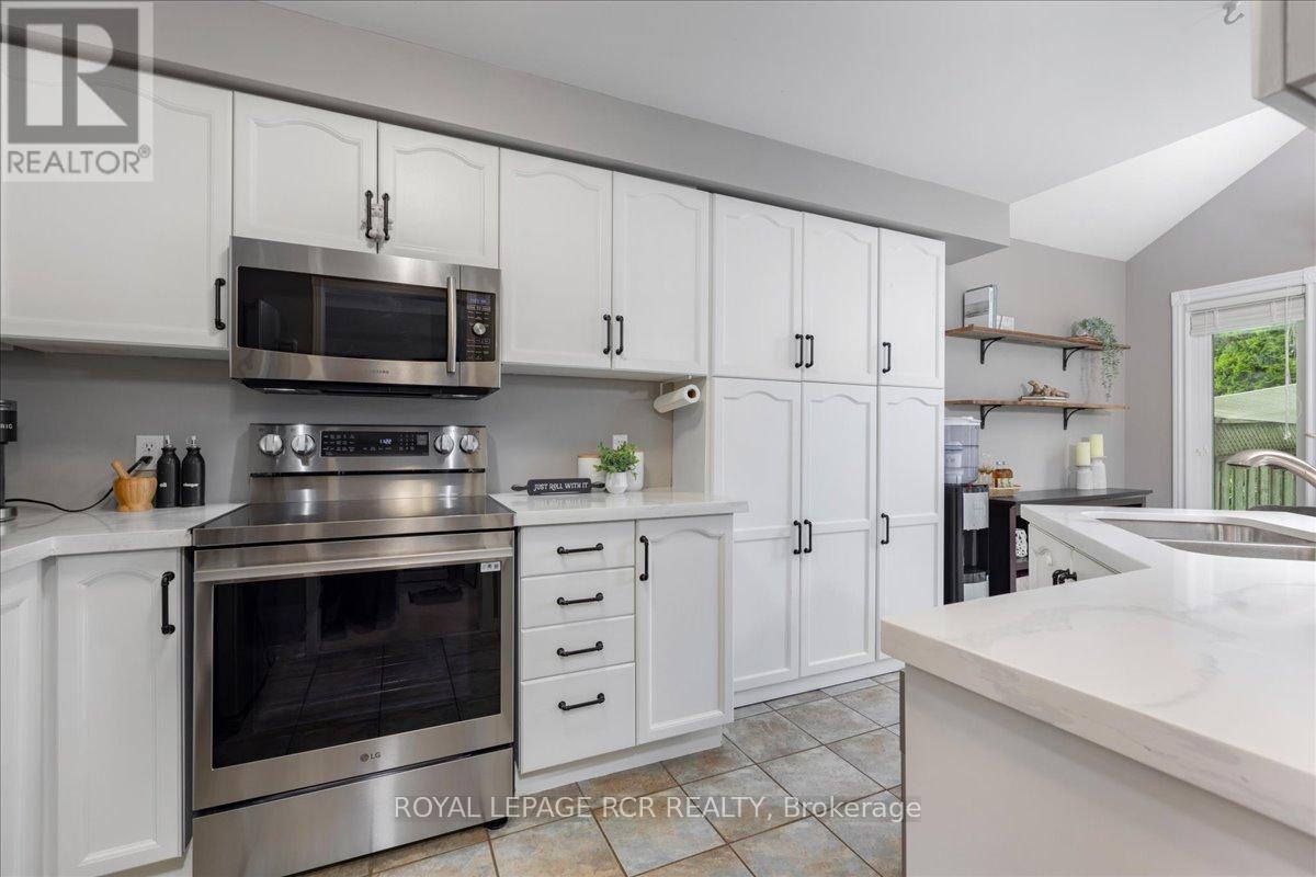 54 BREAKWATER DRIVE - 17
