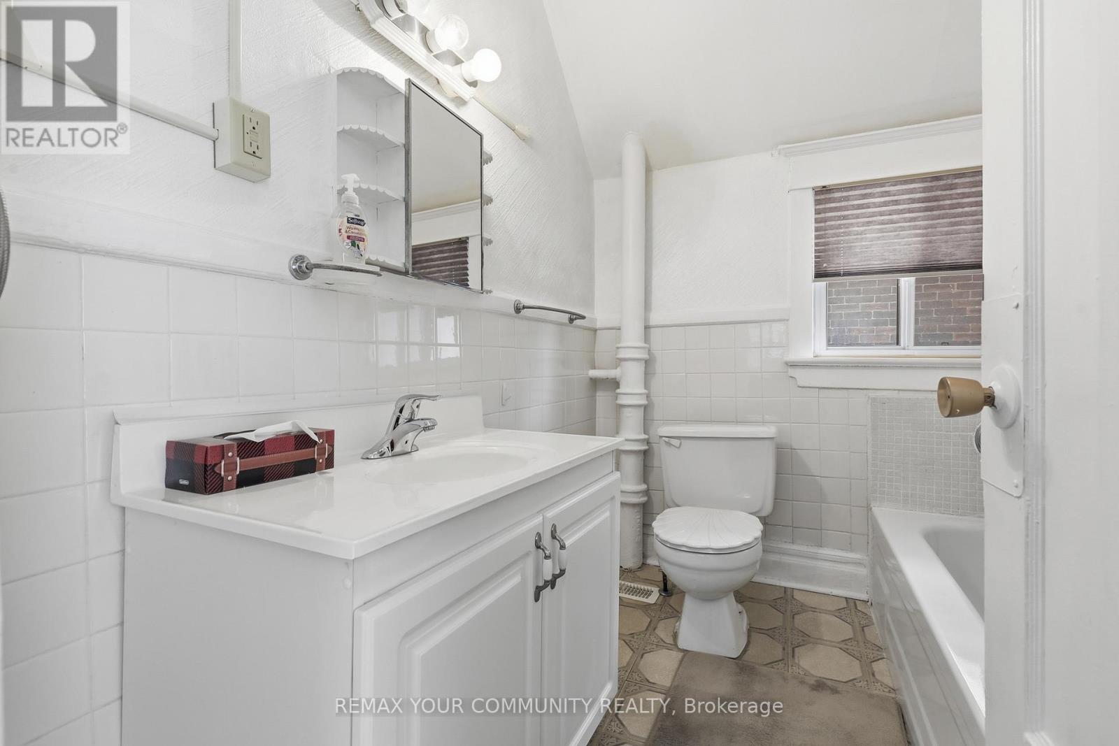 330 MAIN STREET - 31