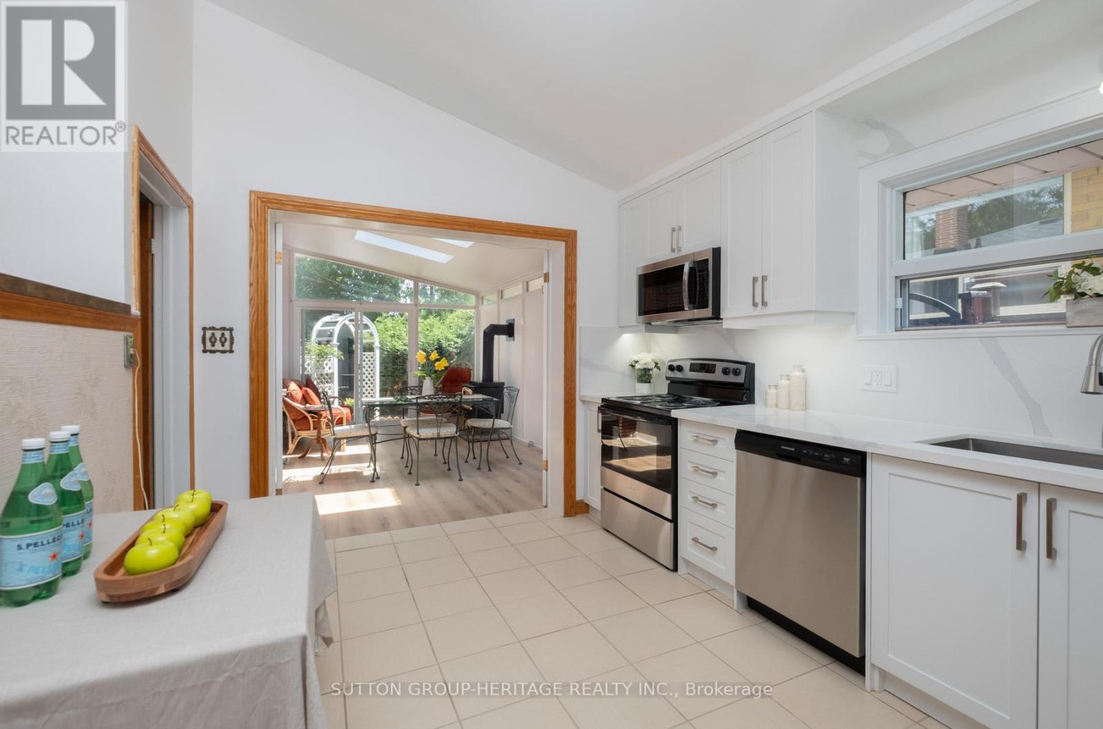 23 GAIETY DRIVE - 12