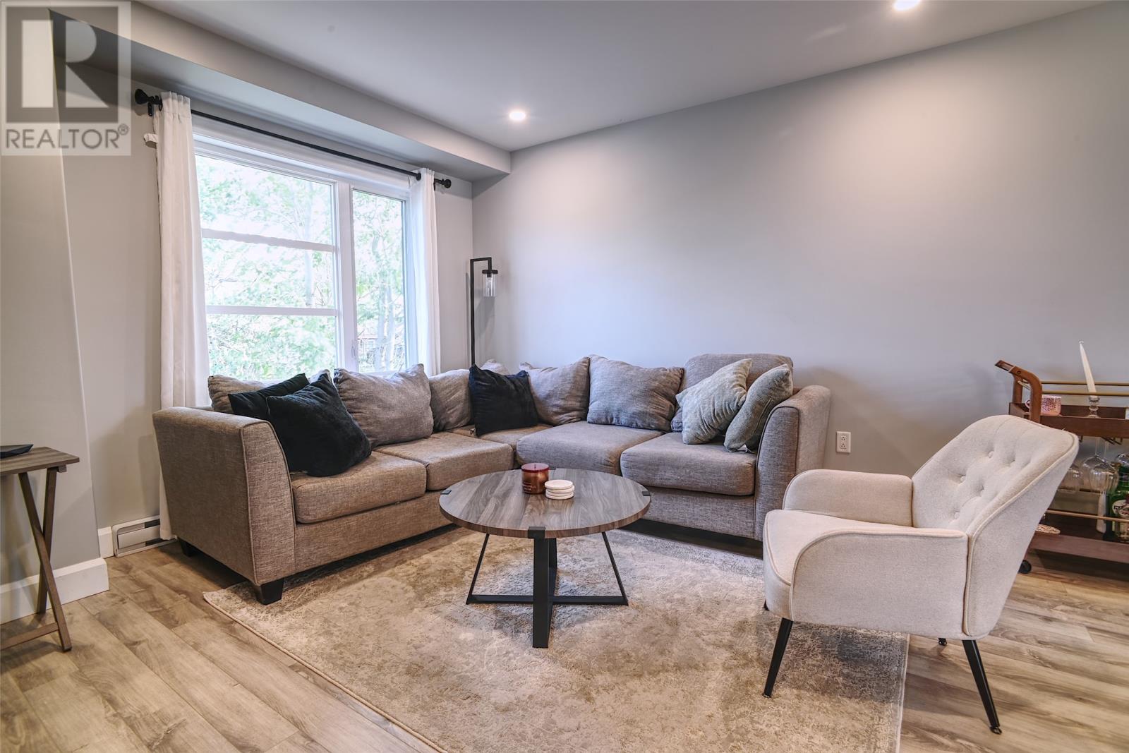 24 Glendale Avenue - 4
