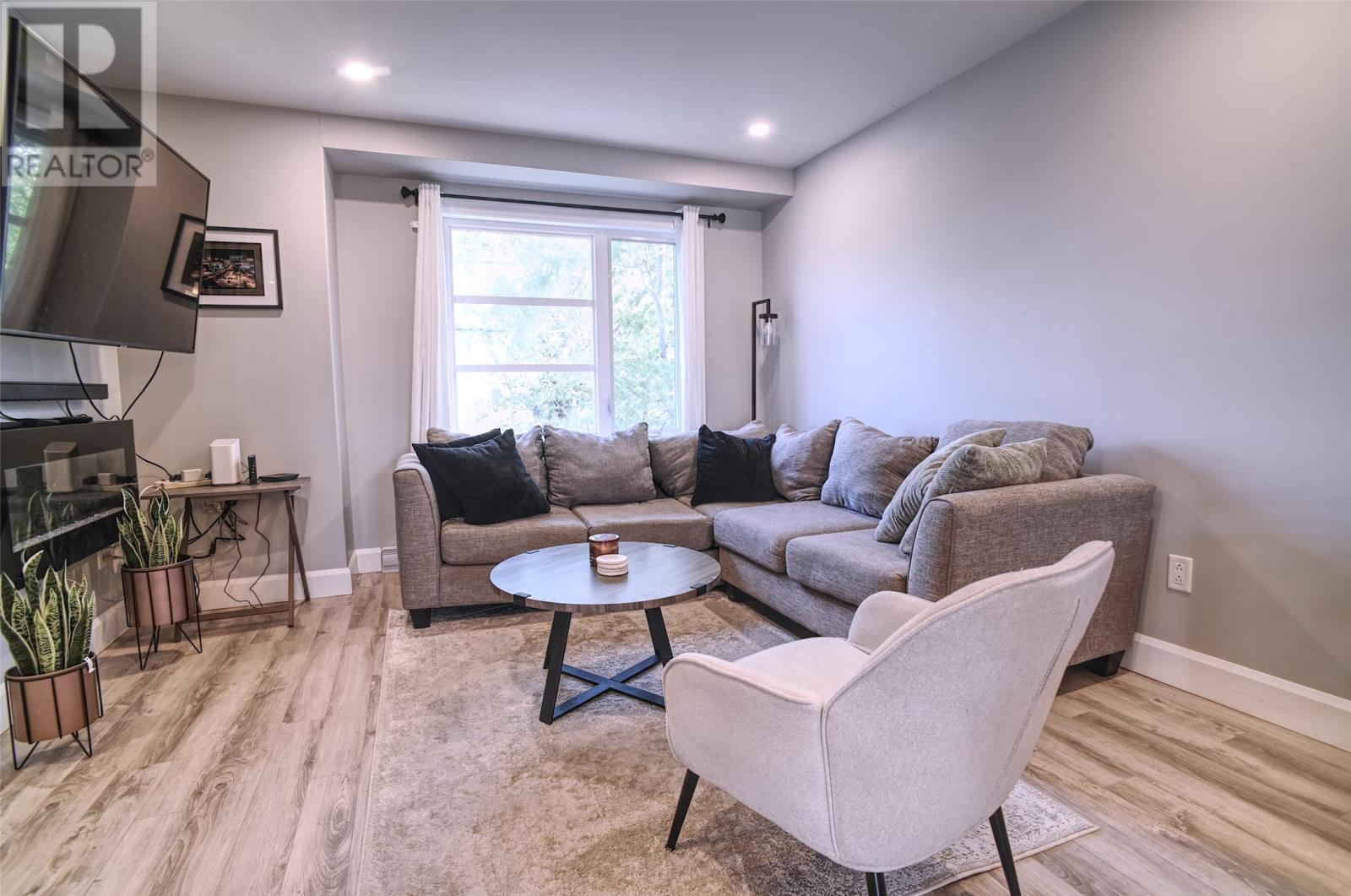 24 Glendale Avenue - 5