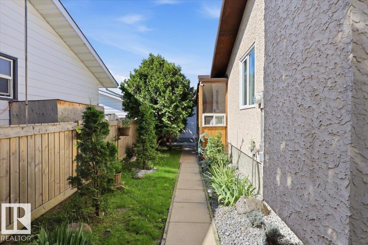 141 Green Ash DR - 24