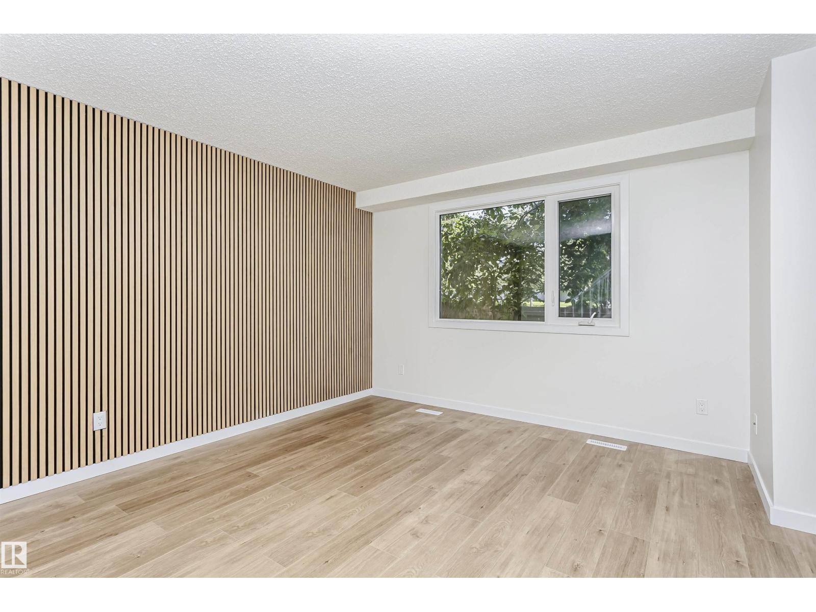 5418 144B AV NW - 12