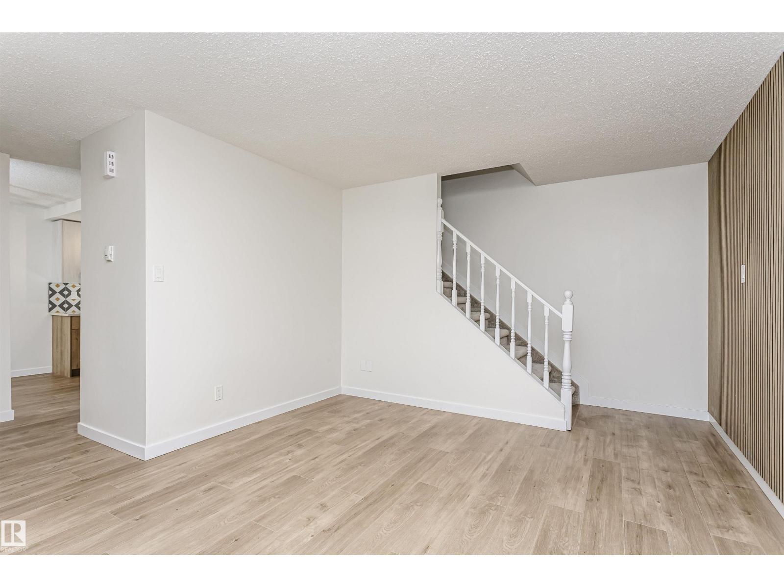 5418 144B AV NW - 14