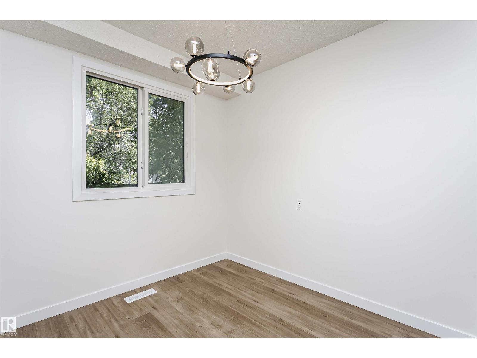 5418 144B AV NW - 17