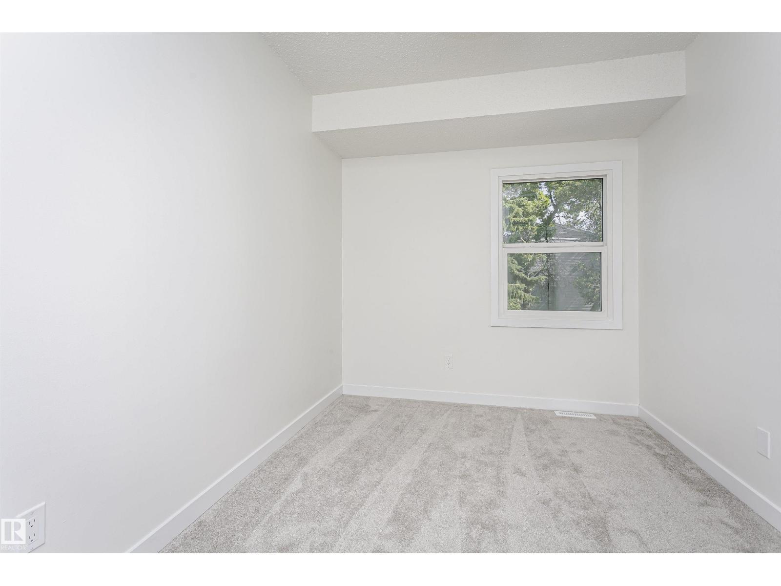 5418 144B AV NW - 31