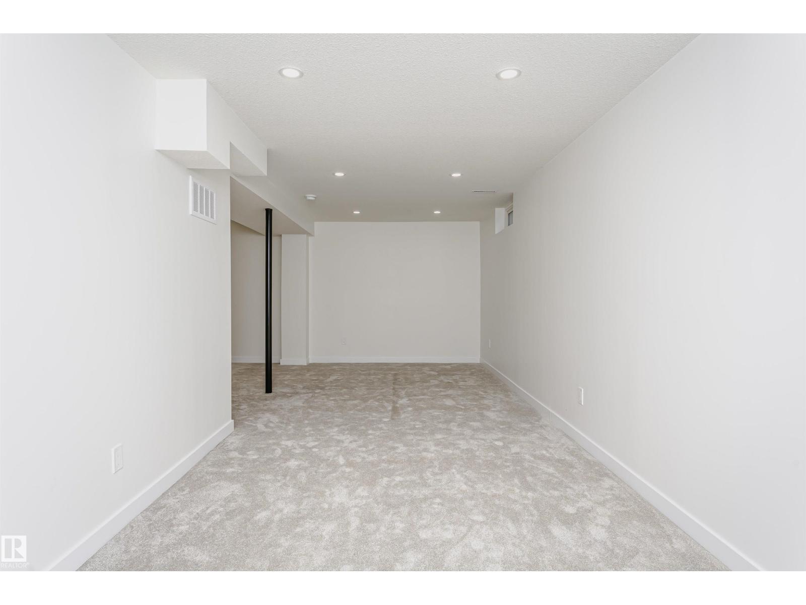 5418 144B AV NW - 37
