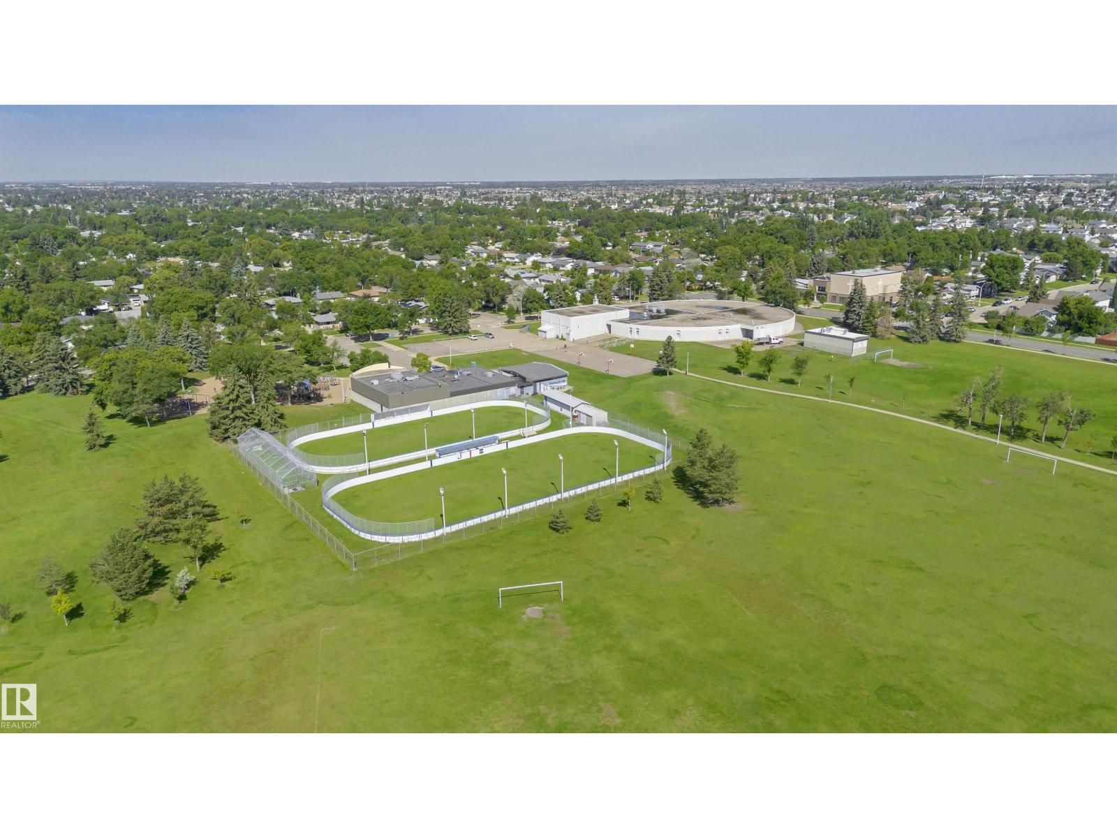 5418 144B AV NW - 44
