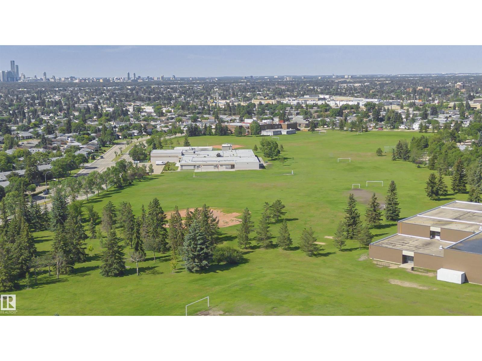 5418 144B AV NW - 45